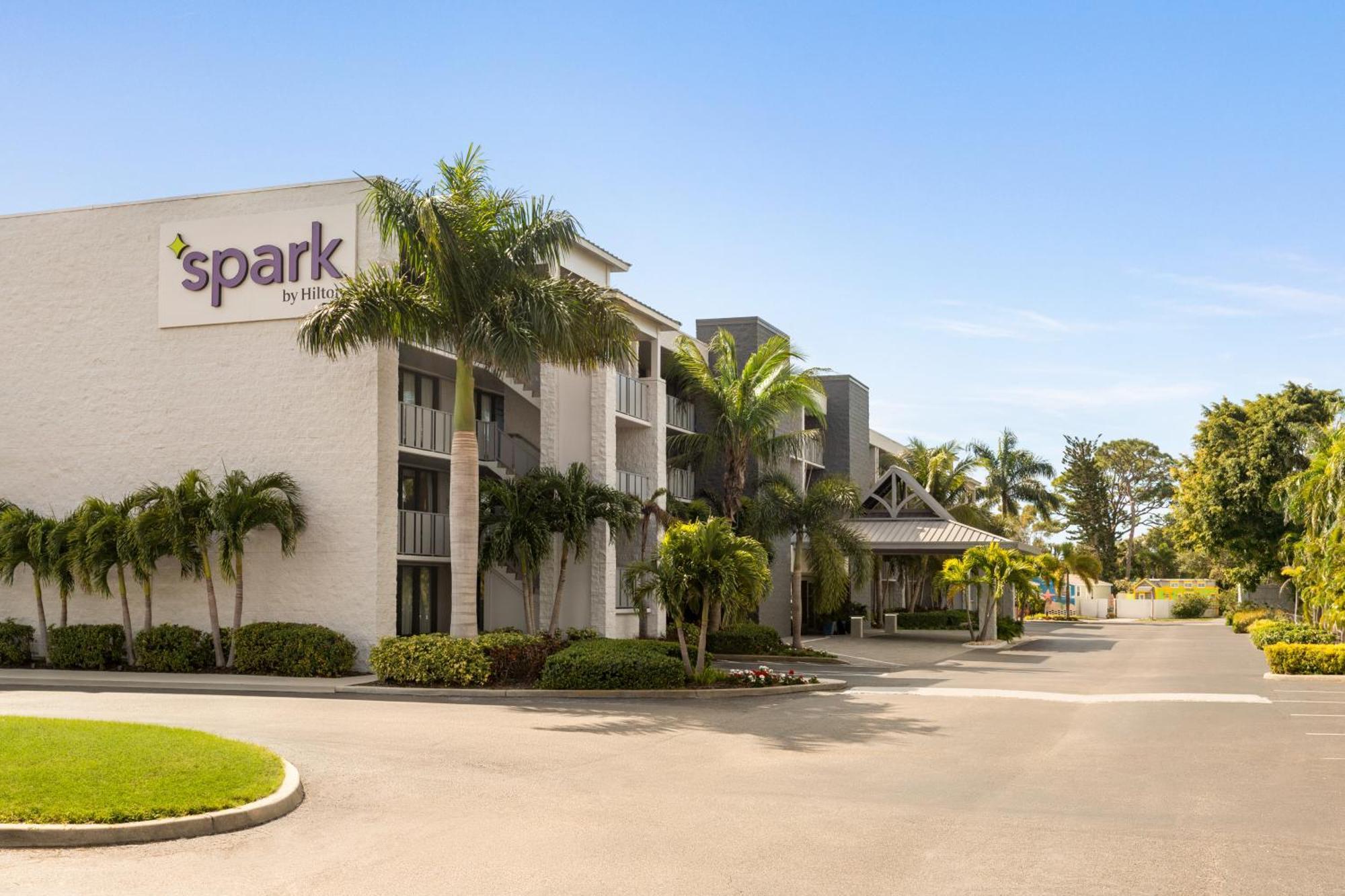 Spark By Hilton Sarasota Siesta Key Gateway Dış mekan fotoğraf